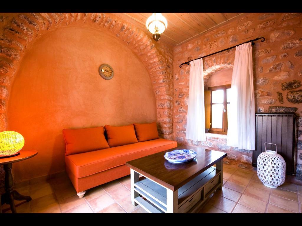 Arapakis Historic Castle Aparthotel Pírgos Dhiroú Rum bild