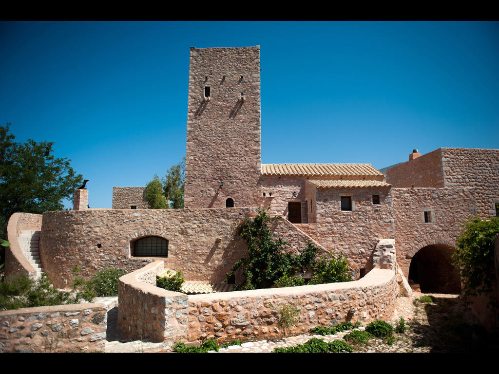 Arapakis Historic Castle Aparthotel Pírgos Dhiroú Exteriör bild